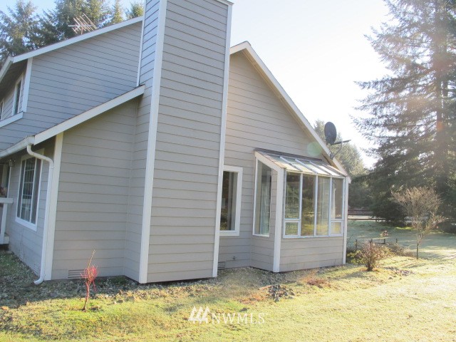 16822 Weaver Lane Southwest Rochester, WA 98579 - Photo 4 of 22 Gallery Image 4