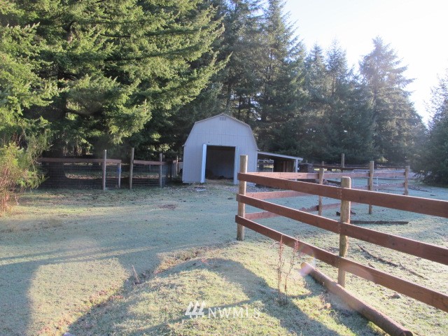 16822 Weaver Lane Southwest Rochester, WA 98579 - Photo 6 of 22 Gallery Image 6