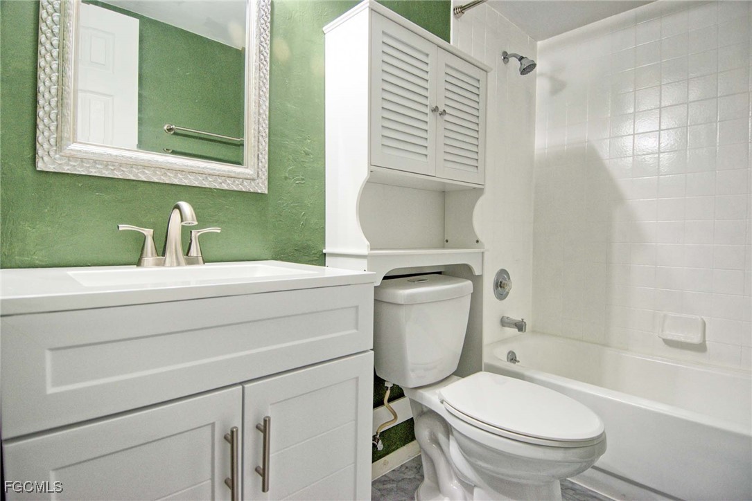 1100 Pondella Road, Unit 807 Cape Coral, FL 33909 - Photo 14 of 28