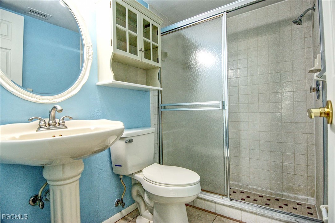 1100 Pondella Road, Unit 807 Cape Coral, FL 33909 - Photo 10 of 28