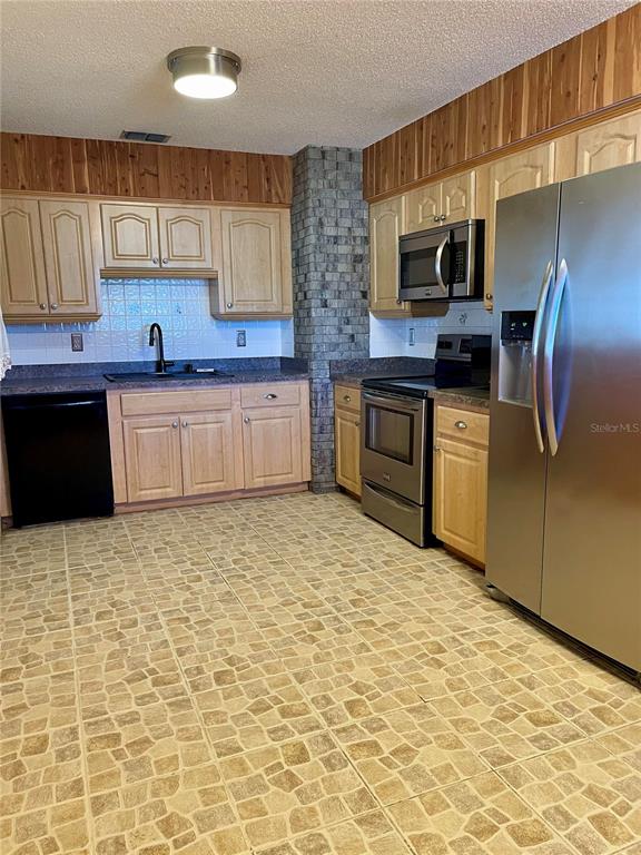 9360 Southwest 101st Lane Ocala, FL 34481 - Photo 21 of 37