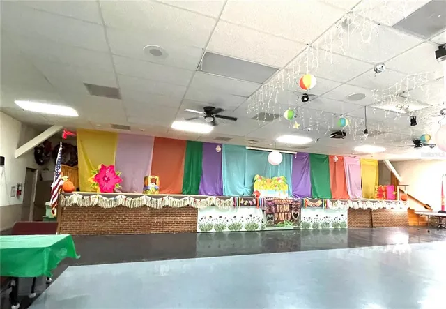 a view of a entryway with interior