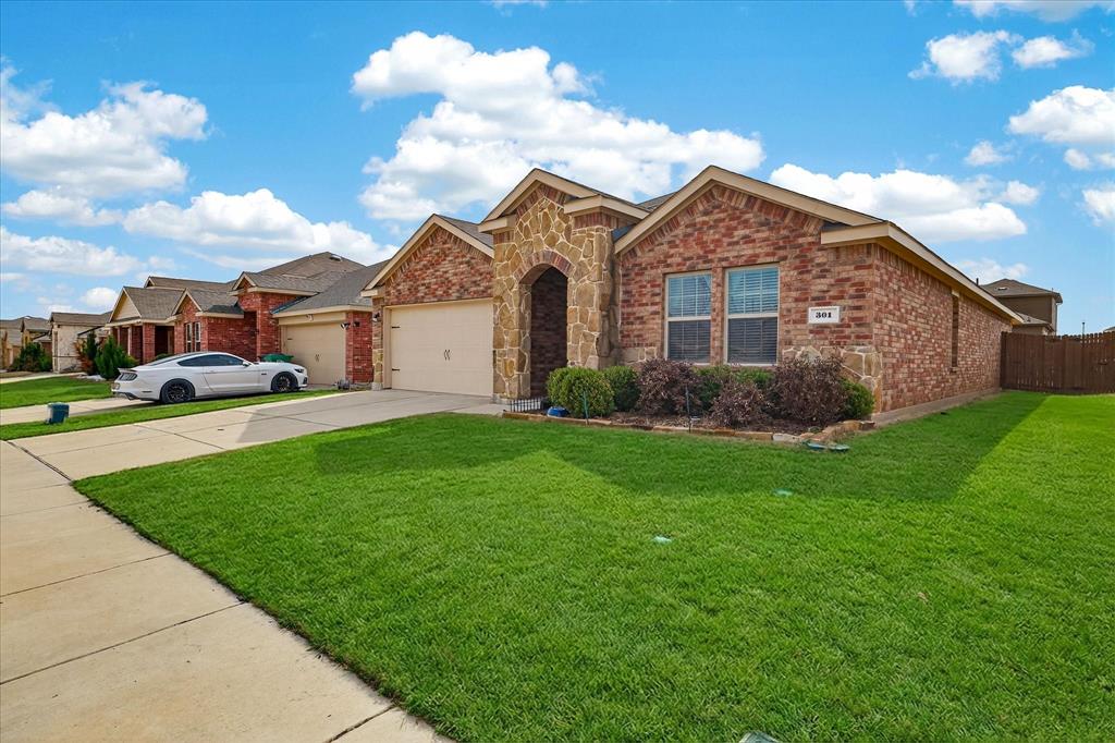 301 Samuel Street Denton, TX 76207 - Photo 4 of 38