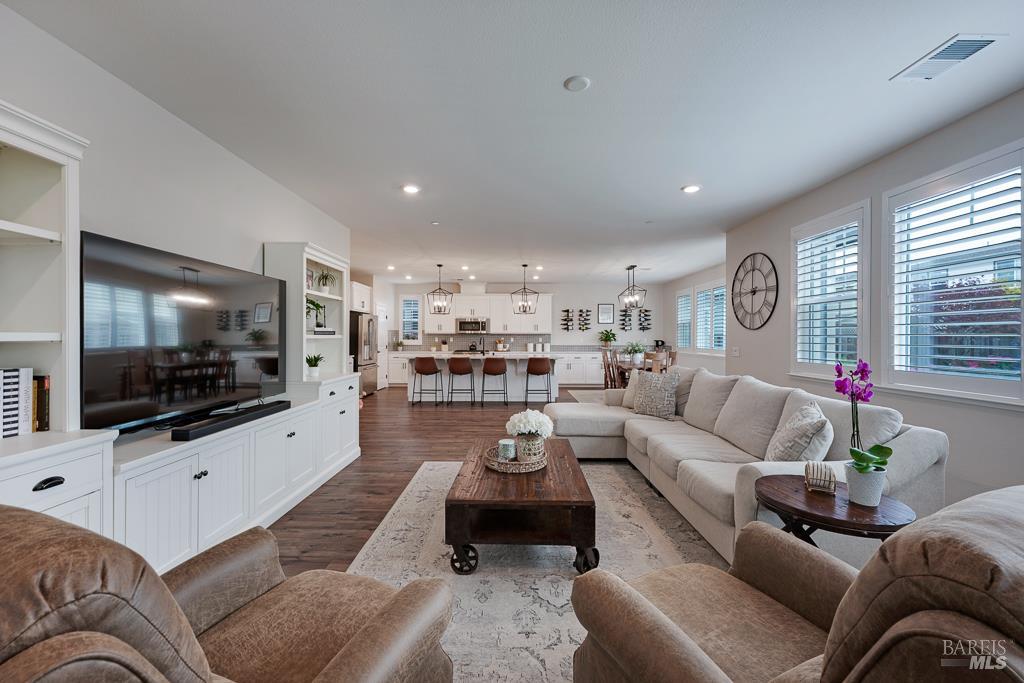 7447 Wendy Drive Rohnert Park, CA 94928 - Photo 16 of 52