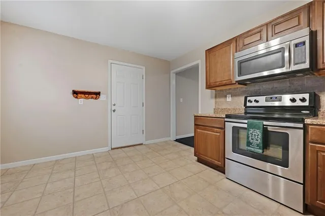 $250,000 | 11217 West 69th Terrace, Shawnee, KS 66203