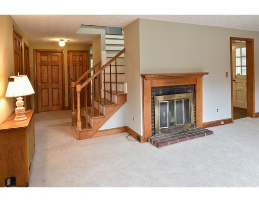 92 Linebrook Road Ipswich, MA 01938 - Photo 4 of 29 Gallery Image 4