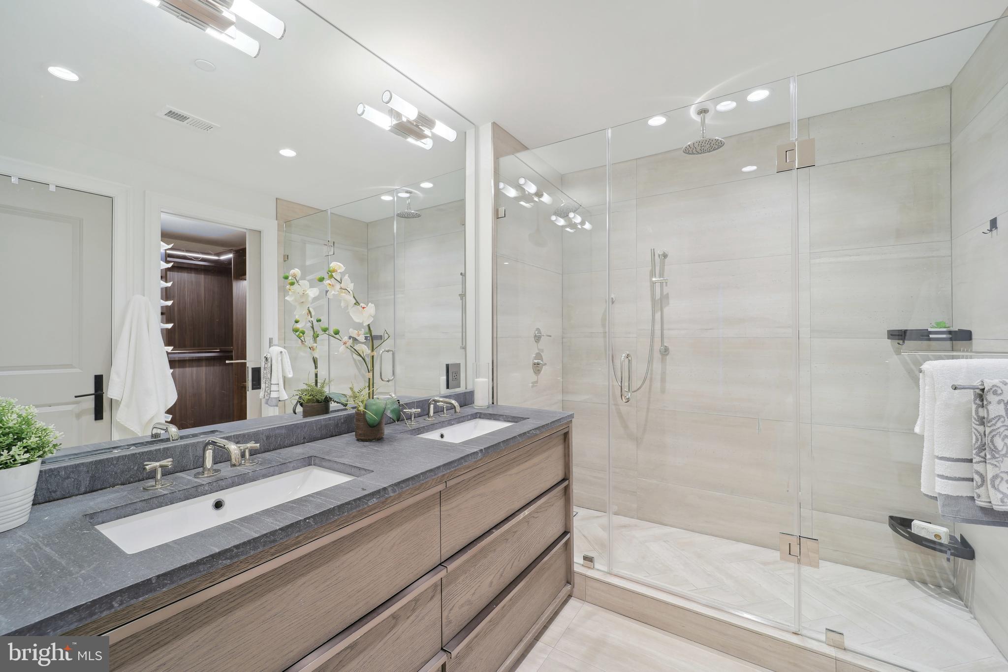 1829 Kalorama Road Northwest, Unit 2 Washington, DC 20009 - Photo 16 of 23