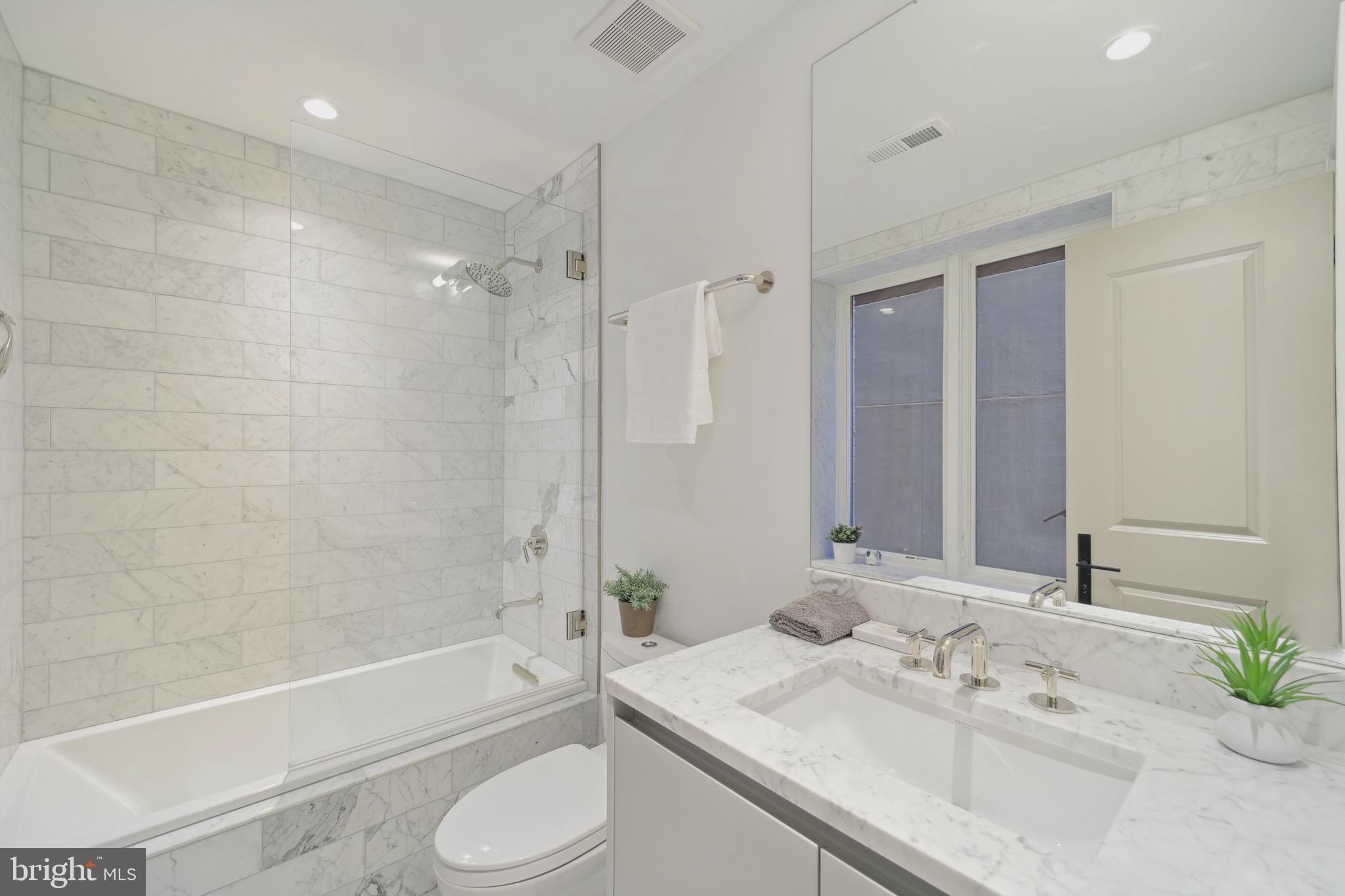 1829 Kalorama Road Northwest, Unit 2 Washington, DC 20009 - Photo 21 of 23