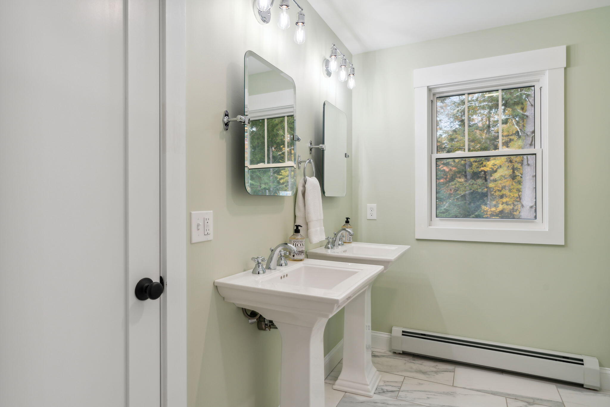8 Revolution Drive Windham, ME 04062 - Photo 25 of 35 Second floor full bathroom