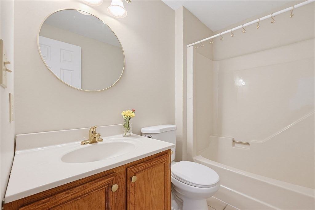 201 Treasure Island Road, Unit 201 Webster, MA 01570 - Photo 29 of 39
