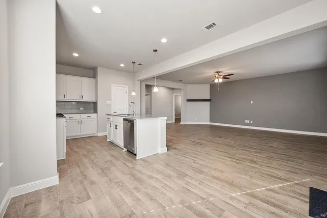 $2,250 | 15812 Culford Lane, Fort Worth, TX 76247