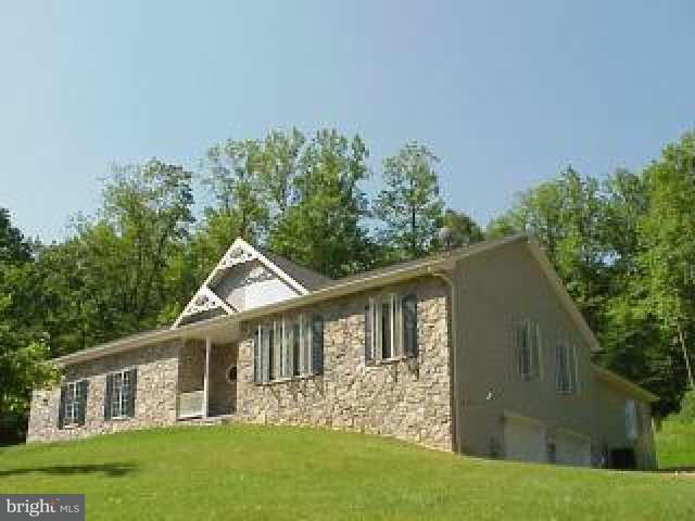 373 Poplar Road Dillsburg, PA 17019 - Photo 1 of 5 Gallery Image 1