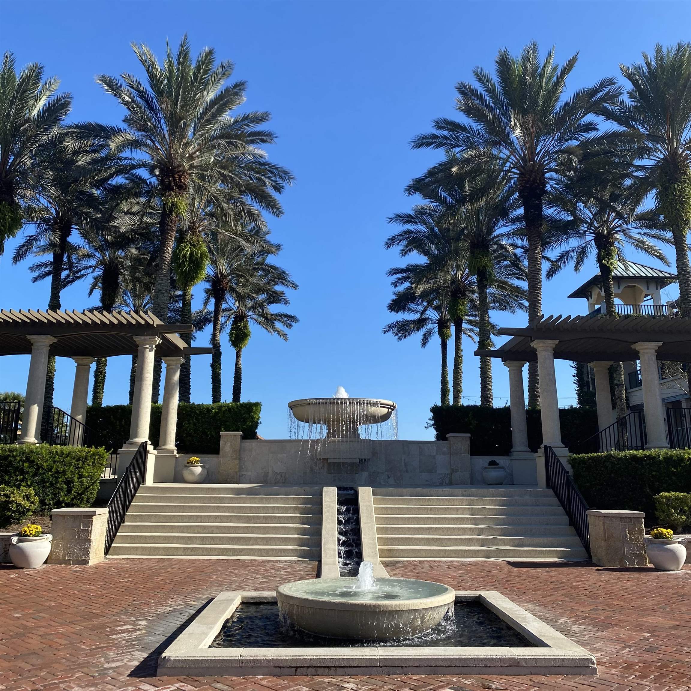654 Market Street St. Augustine, FL 32095 - Photo 48 of 52 a front view of a house with garden