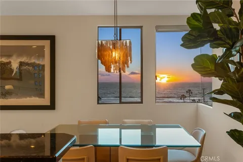 $3,198,000 | 209 41st Street, Manhattan Beach, CA 90266