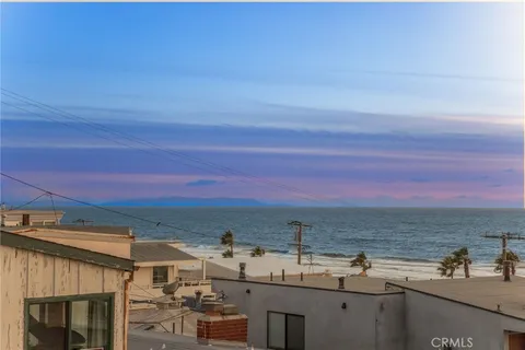 $3,198,000 | 209 41st Street, Manhattan Beach, CA 90266