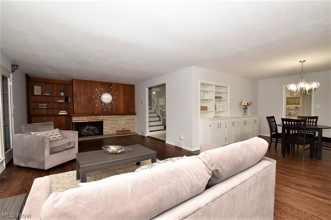 3019 Lander Road Pepper Pike, OH 44124 - Photo 4 of 28