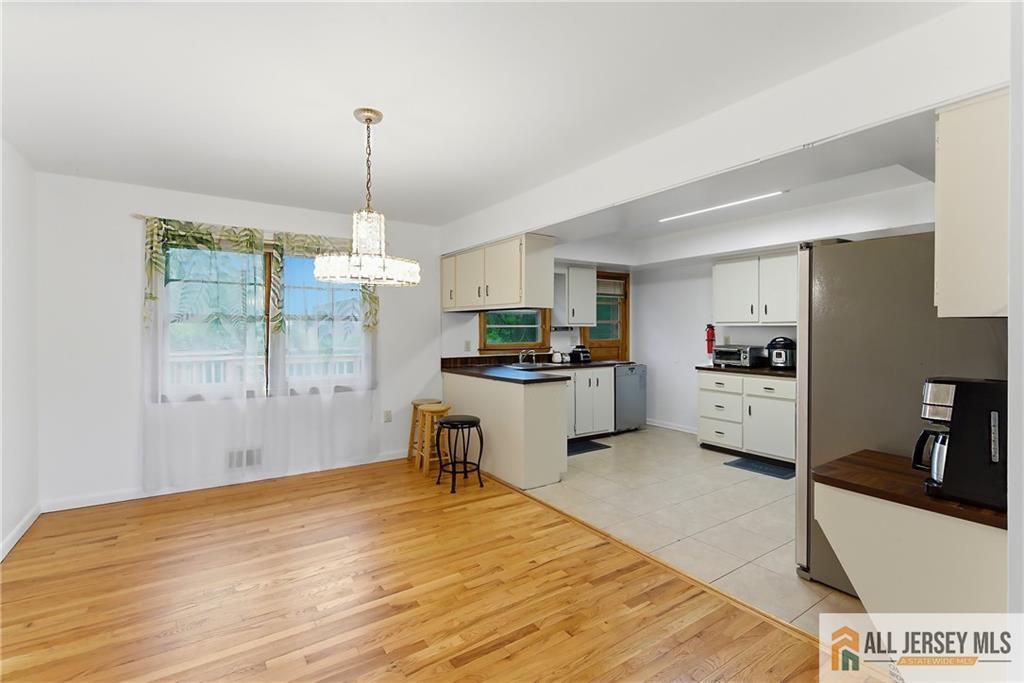 178 Jeff Street Edison, NJ 08837 - Photo 10 of 27