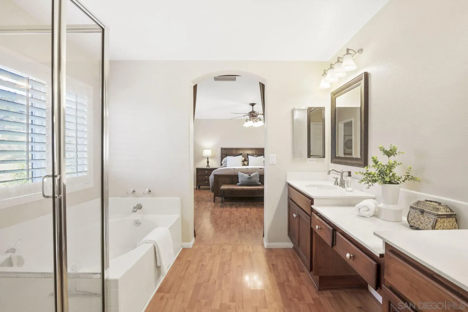 1385 Sunhaven Road Alpine, CA 91901 - Photo 12 of 32 a en suite bathroom with a double vanity sink and mirror