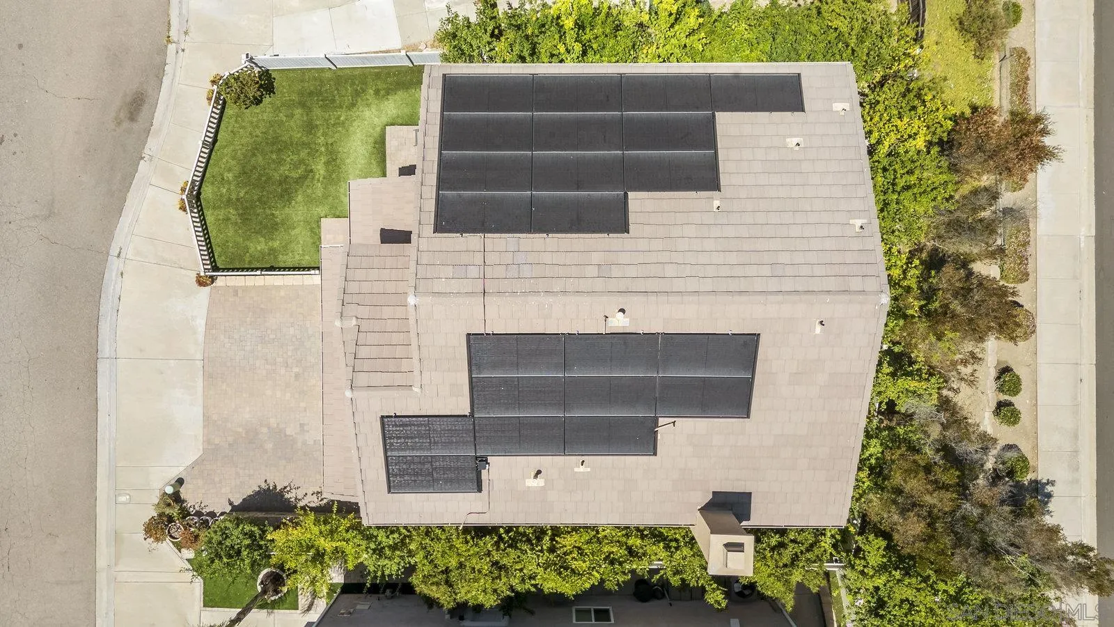 1385 Sunhaven Road Alpine, CA 91901 - Photo 26 of 32 front view of a house