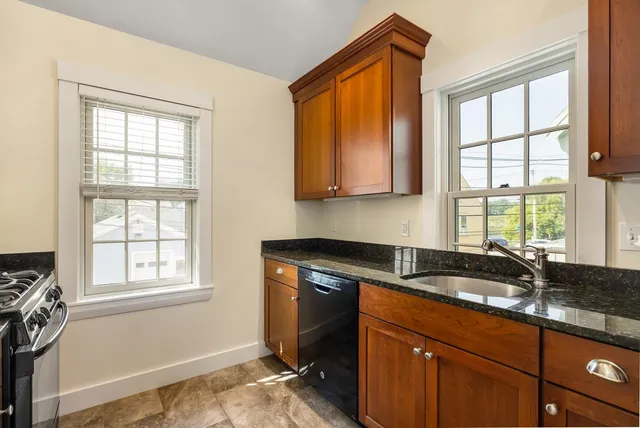 $1,850,000 | 25 South Mill Street, Portsmouth, NH 03801