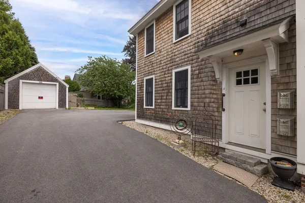 $1,850,000 | 25 South Mill Street, Portsmouth, NH 03801