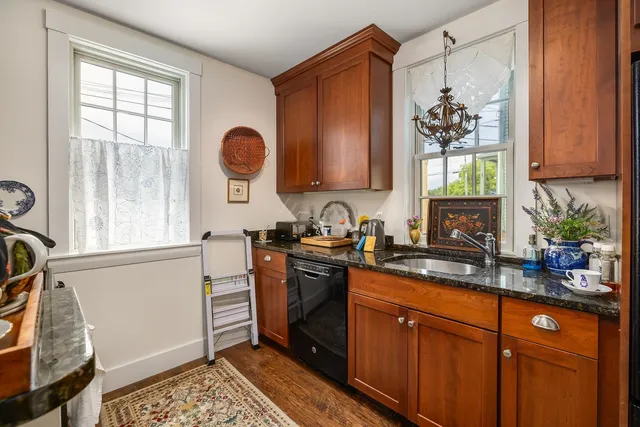 $1,850,000 | 25 South Mill Street, Portsmouth, NH 03801