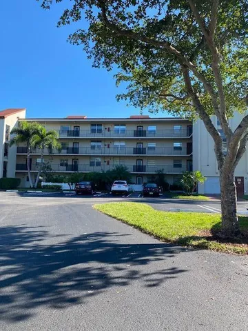 $1,750 | 27 Abbey Lane, Unit 304, Delray Beach, FL 33446