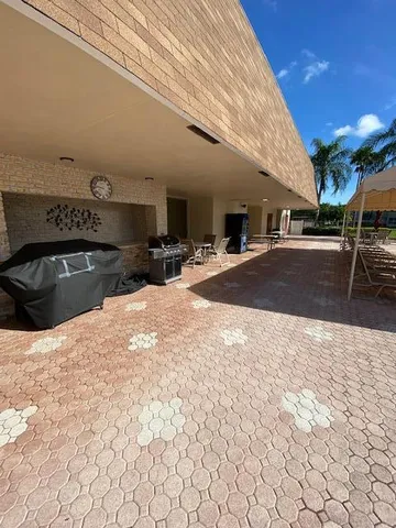 $1,750 | 27 Abbey Lane, Unit 304, Delray Beach, FL 33446