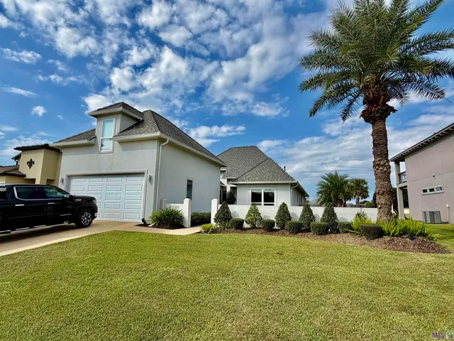 $495,000 | 6095 Royal Palms Court, Gonzales, LA 70737