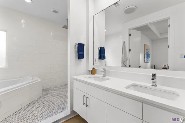 $495,000 | 6095 Royal Palms Court, Gonzales, LA 70737