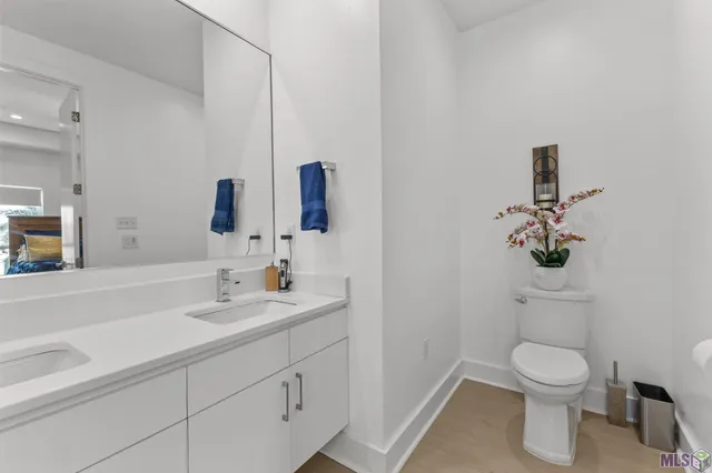 $495,000 | 6095 Royal Palms Court, Gonzales, LA 70737