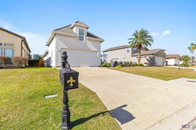 $495,000 | 6095 Royal Palms Court, Gonzales, LA 70737