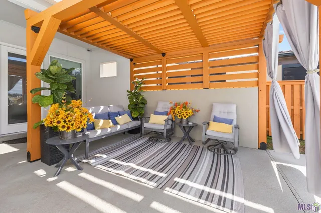 $495,000 | 6095 Royal Palms Court, Gonzales, LA 70737