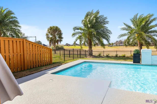 $495,000 | 6095 Royal Palms Court, Gonzales, LA 70737