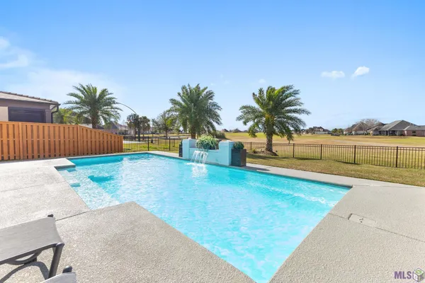 $475,000 | 6095 Royal Palms Court, Gonzales, LA 70737