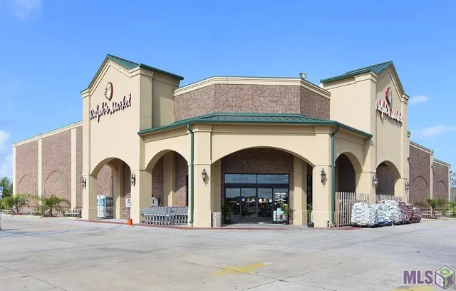 $495,000 | 6095 Royal Palms Court, Gonzales, LA 70737