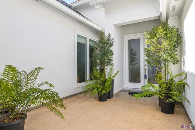 $495,000 | 6095 Royal Palms Court, Gonzales, LA 70737