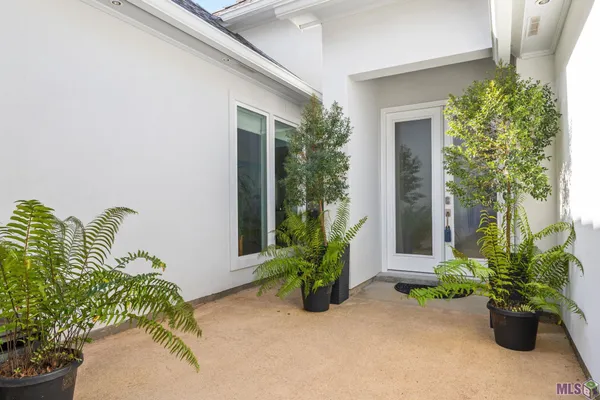 $475,000 | 6095 Royal Palms Court, Gonzales, LA 70737