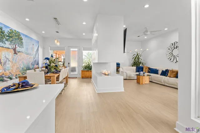 $495,000 | 6095 Royal Palms Court, Gonzales, LA 70737