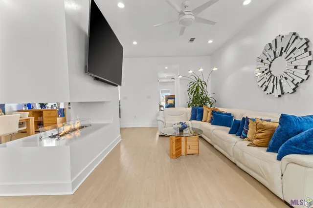 $495,000 | 6095 Royal Palms Court, Gonzales, LA 70737