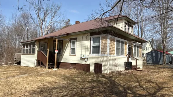 $148,900 | 58 Charleston Road, Dexter, ME 04930