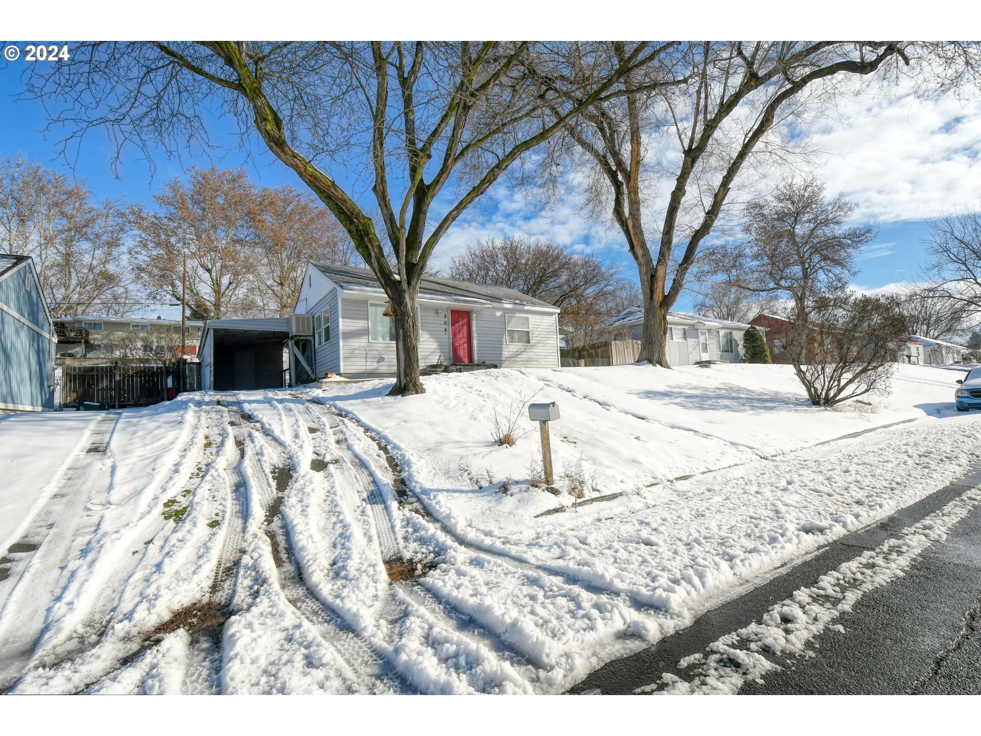 804 Southwest 30th Street Pendleton, OR 97801 - Photo 2 of 39 a view of a yard with a tree