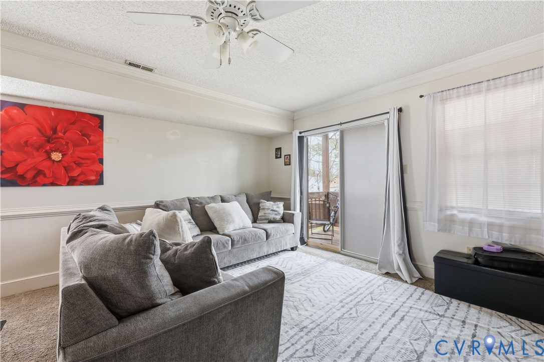 161 Lakeview Park Road Colonial Heights, VA 23834 - Photo 11 of 20 a living room with furniture and a couch