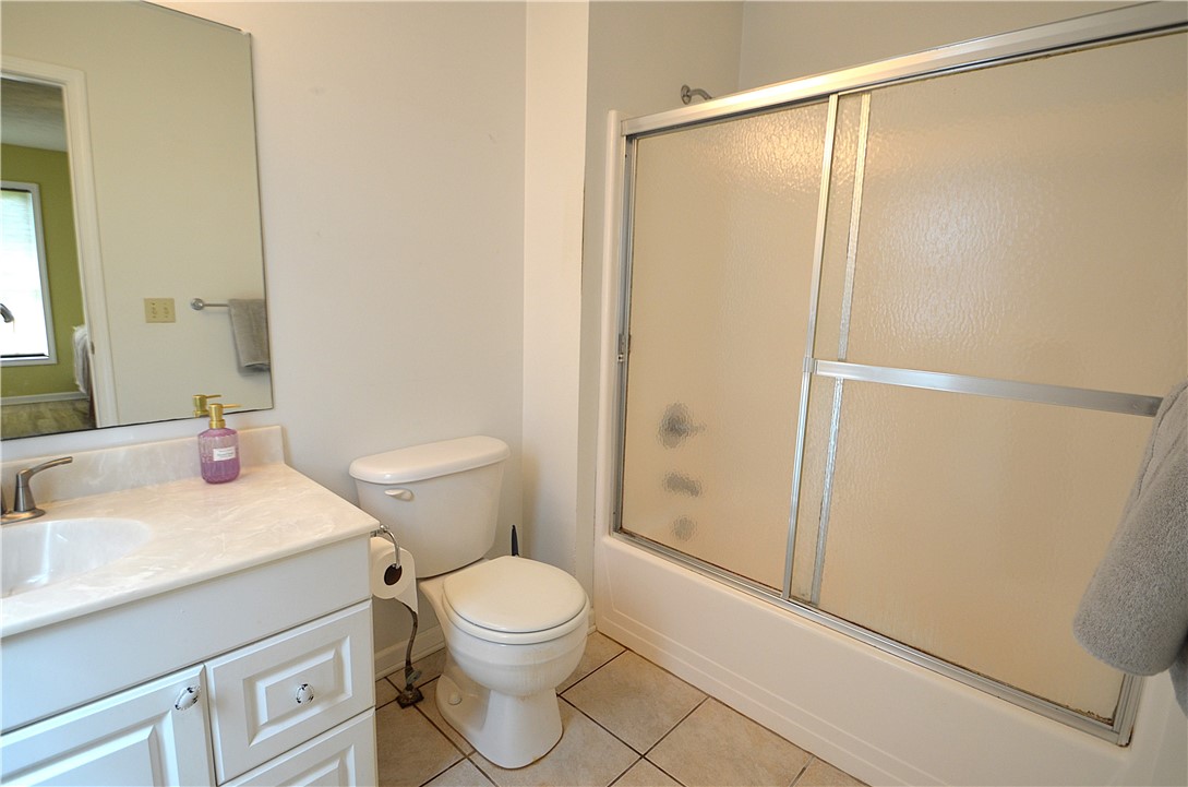 940 Elmgrove Road Gates, NY 14624 - Photo 12 of 18