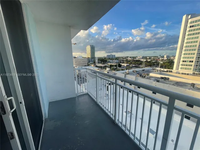$2,500 | 6969 Collins Avenue, Unit 903, Miami Beach, FL 33141