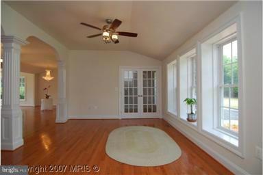 18567 Brooke Road Sandy Spring, MD 20860 - Photo 7 of 12 Interior (General)