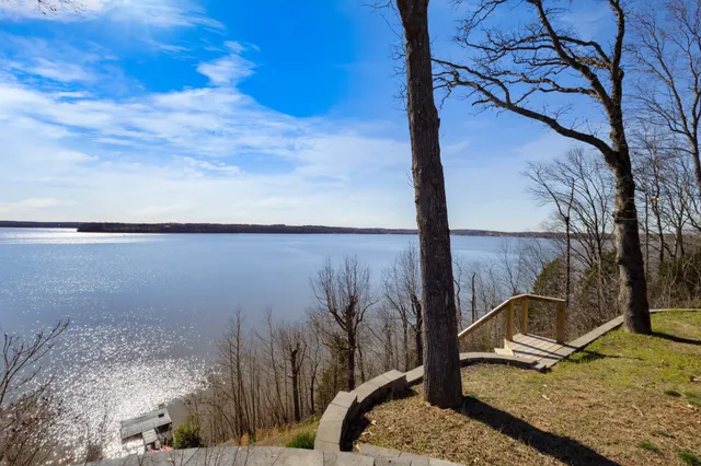 $629,000 | 591 Shore Drive, Big Sandy, TN 38221