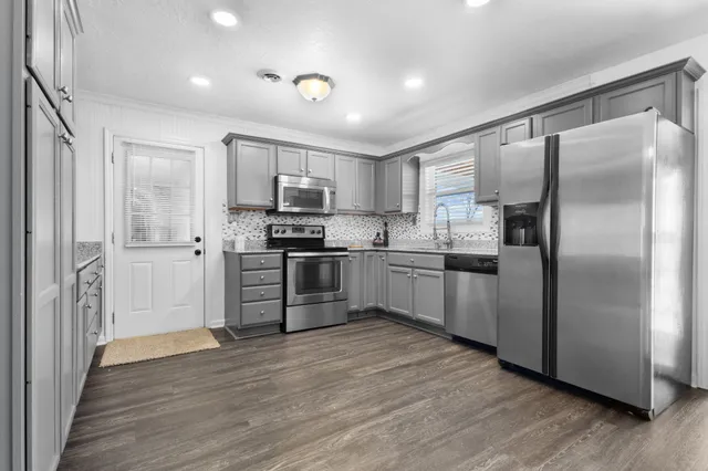 $629,000 | 591 Shore Drive, Big Sandy, TN 38221