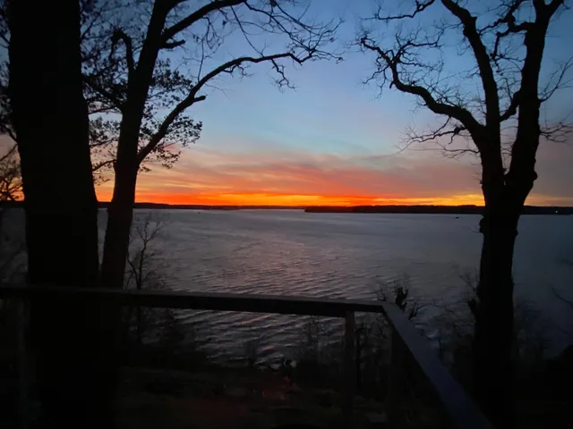 $629,000 | 591 Shore Drive, Big Sandy, TN 38221