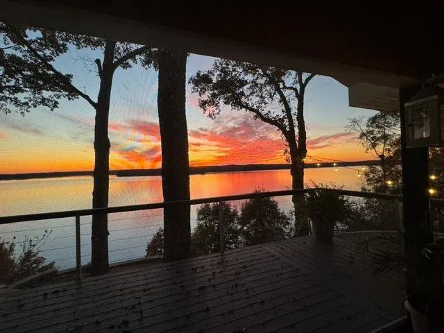 $629,000 | 591 Shore Drive, Big Sandy, TN 38221